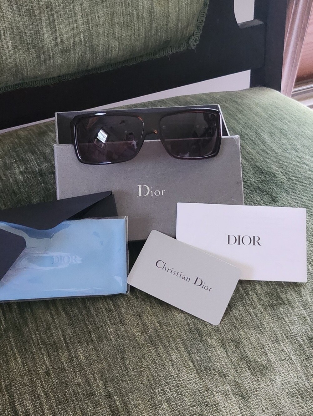 Authentic DIOR Sunglasses with Original Box,Care Card and Cleaning Cloth